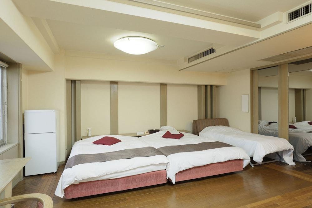 Hotel Shinsaibashi Lions Rock Ōsaka